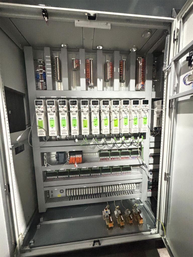 control-panel-with-multi-drive-system